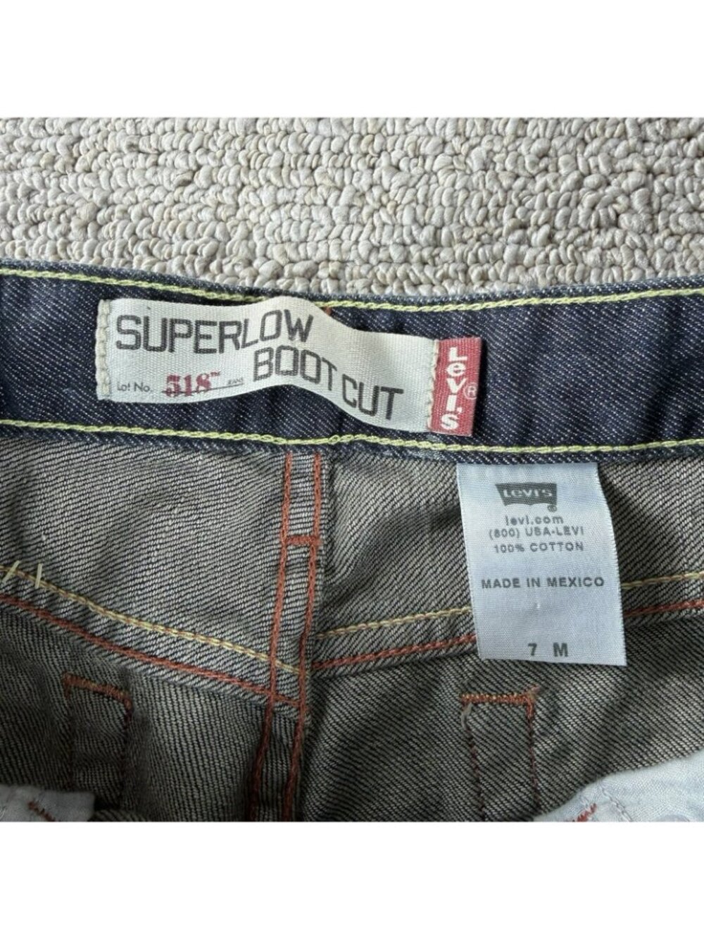 Levi's 518 Super Low Embroidered Bootcut Jeans Women’s Size 7 x 31 - Picture 3 of 8